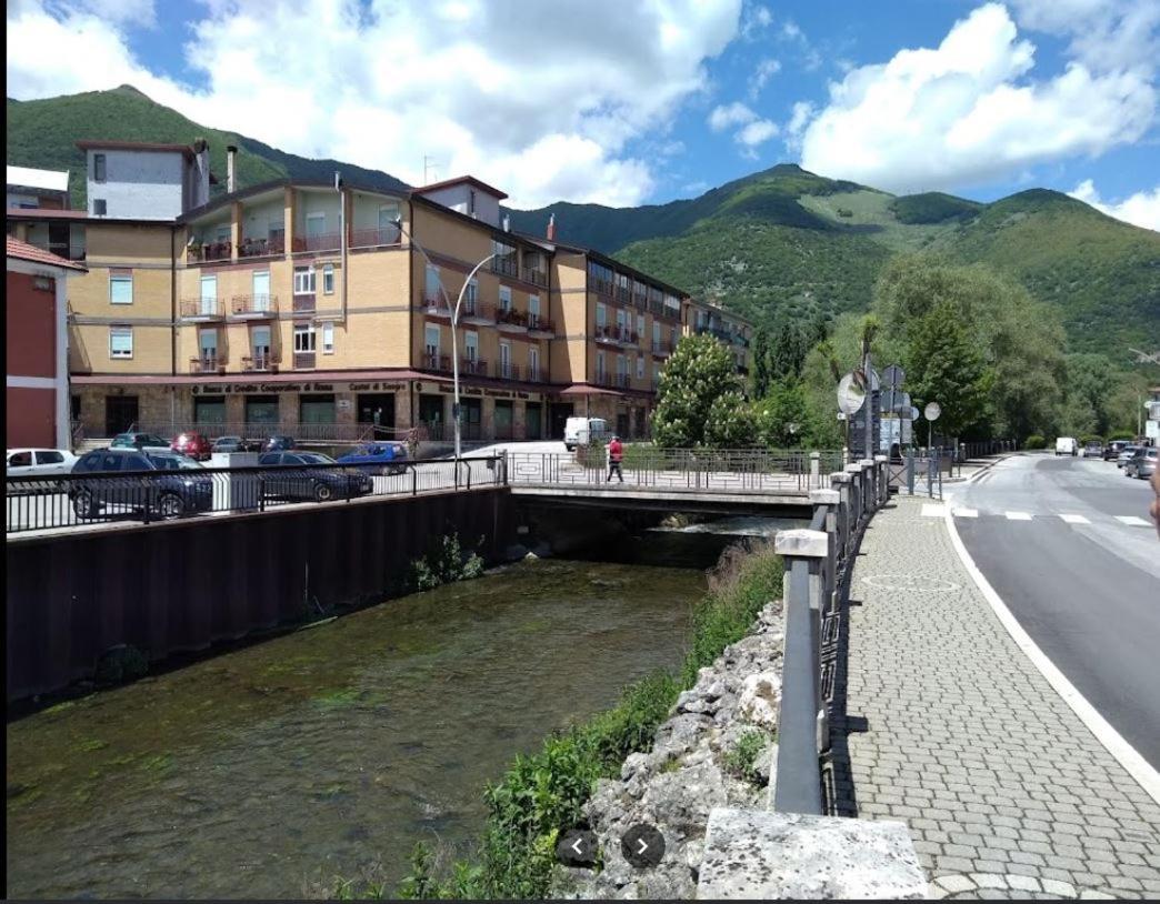Ferienwohnung Zia Peppa Castel Di Sangro Exterior foto